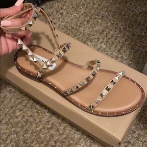 Steve Madden sandal